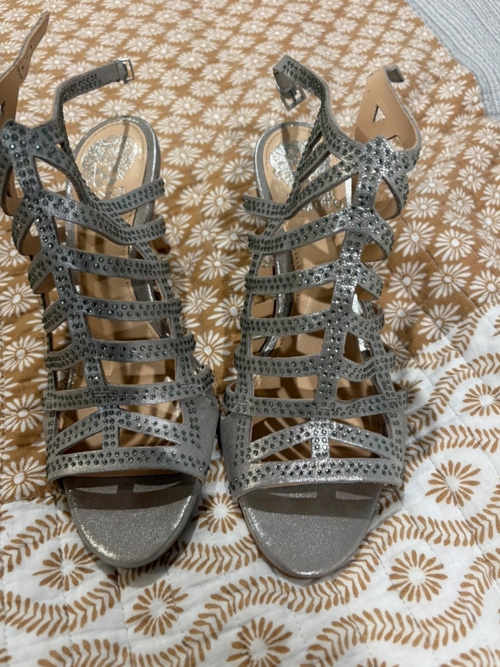 Vince Camuto Patinka heeled sandals US 7